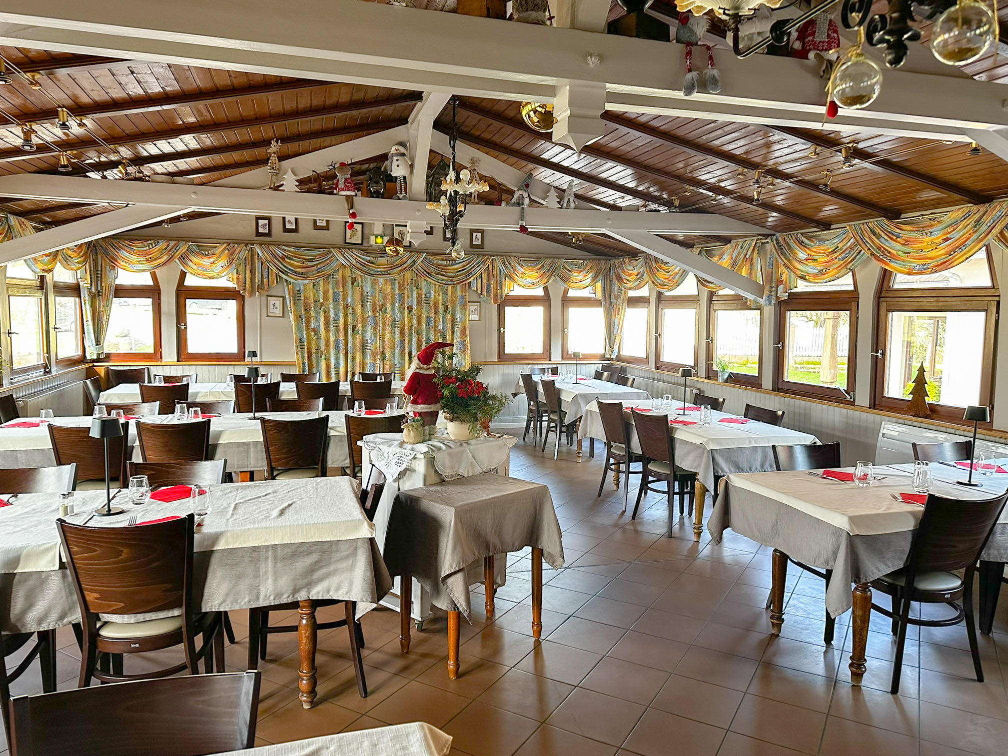 Salle annexe et salle de réception du Gimbelhof